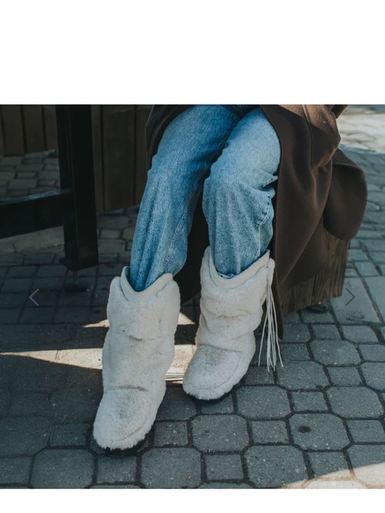 Manitobah Mukluks Shoes - Manitoba Mukluks Women's Cream Faux Shearling Winter Boots